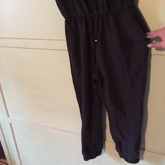 Guess Street Chic Jumpsuit 🖤 - Picture 4 of 11